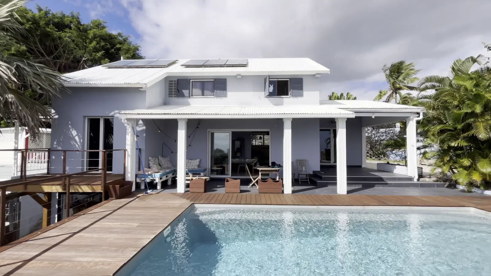 Our house on Réunion Island at the time of purchase